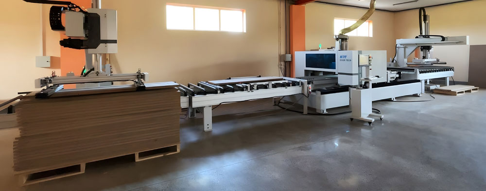 Automatizovaná linka založená na CNC čtyřstranné pile KHM-550B Automatizovaná linka založená na CNC čtyřstranné pile KHM-550B