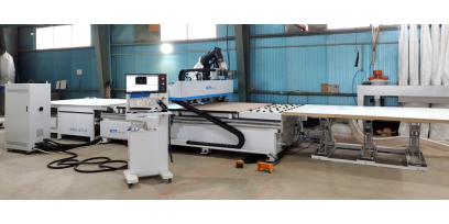 Automatická řezací linka založená na CNC obráběcím centru KN-3710DE Automatická řezací linka založená na CNC obráběcím centru KN-3710DE