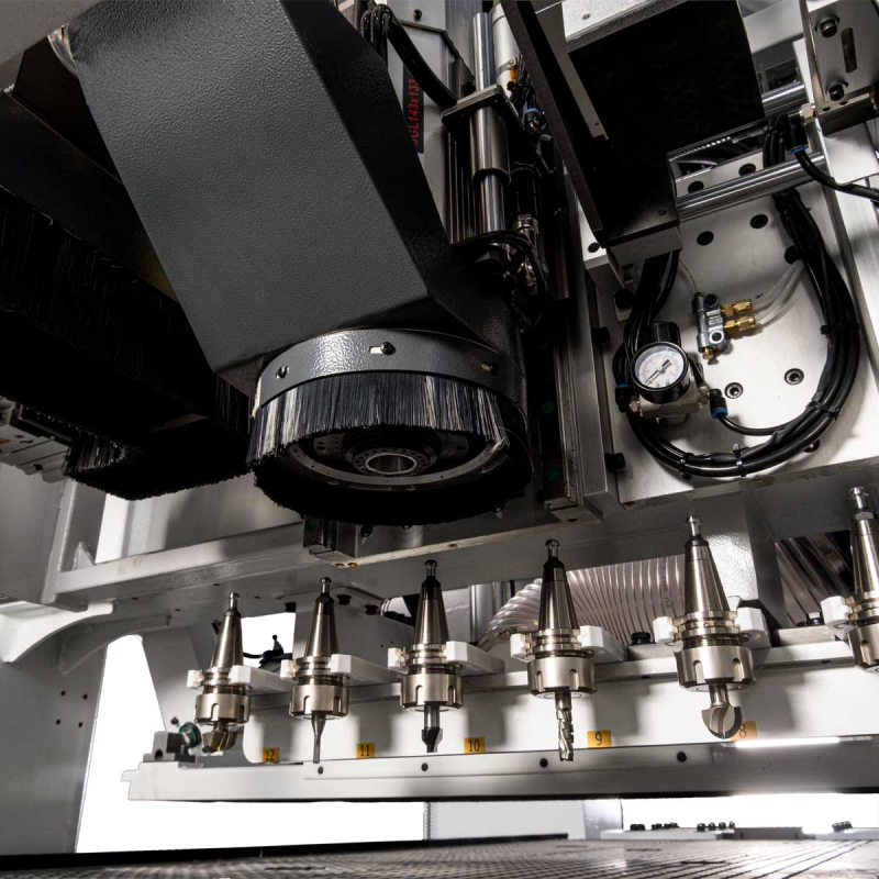 CNC obráběcí centrum KN-2710L