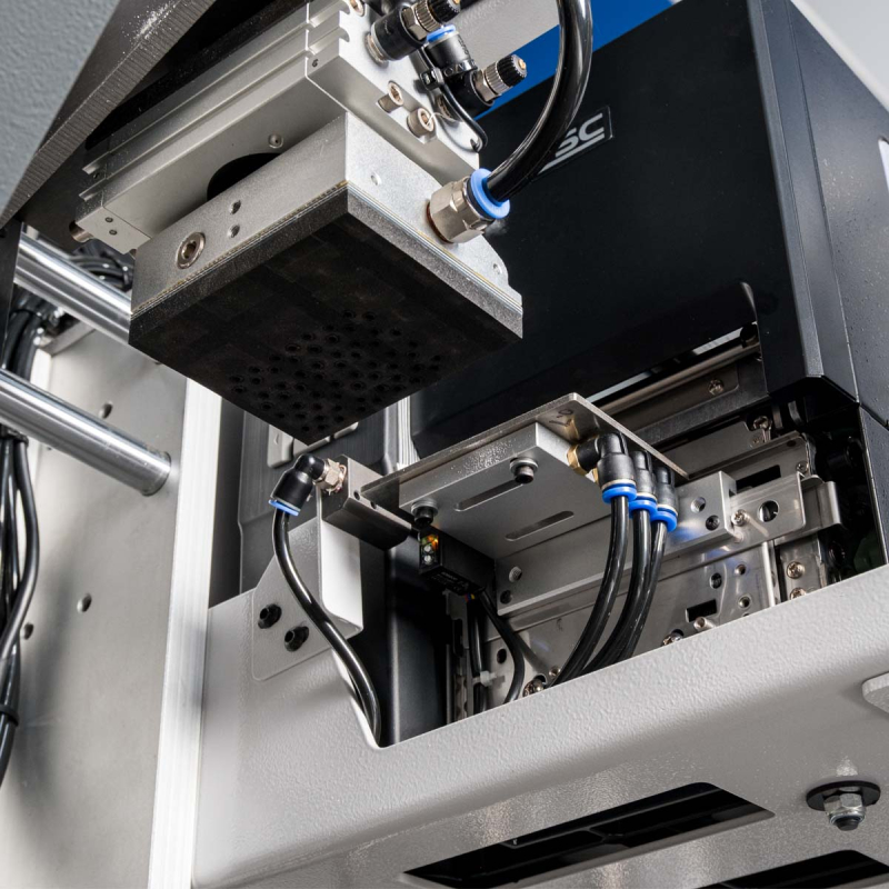 CNC obráběcí centrum KN-2710L