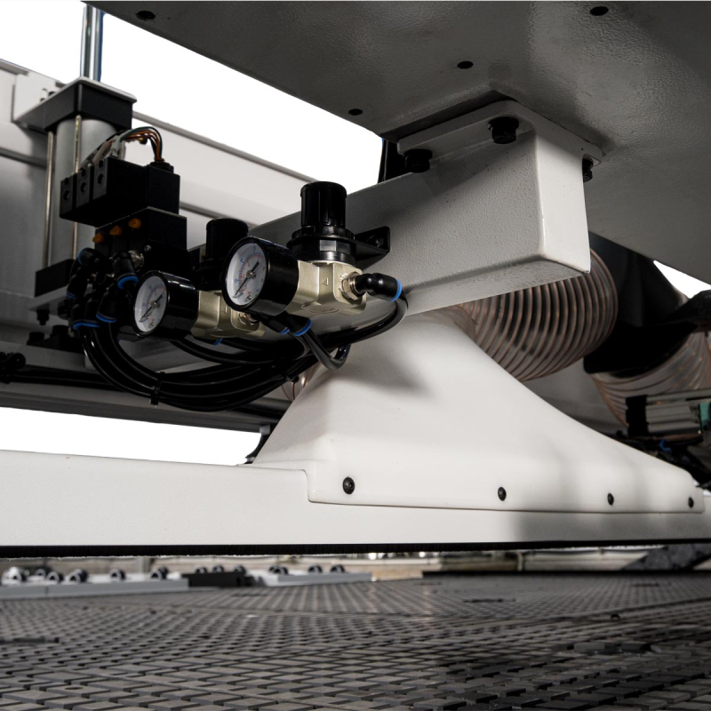 CNC obráběcí centrum KN-2710L