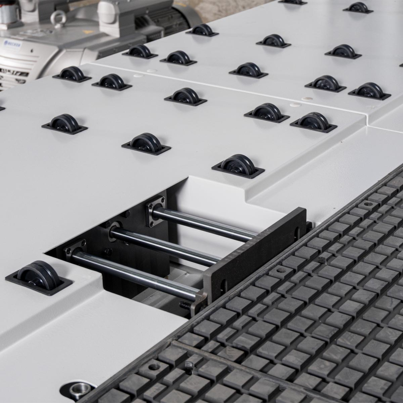 CNC obráběcí centrum KN-2710L